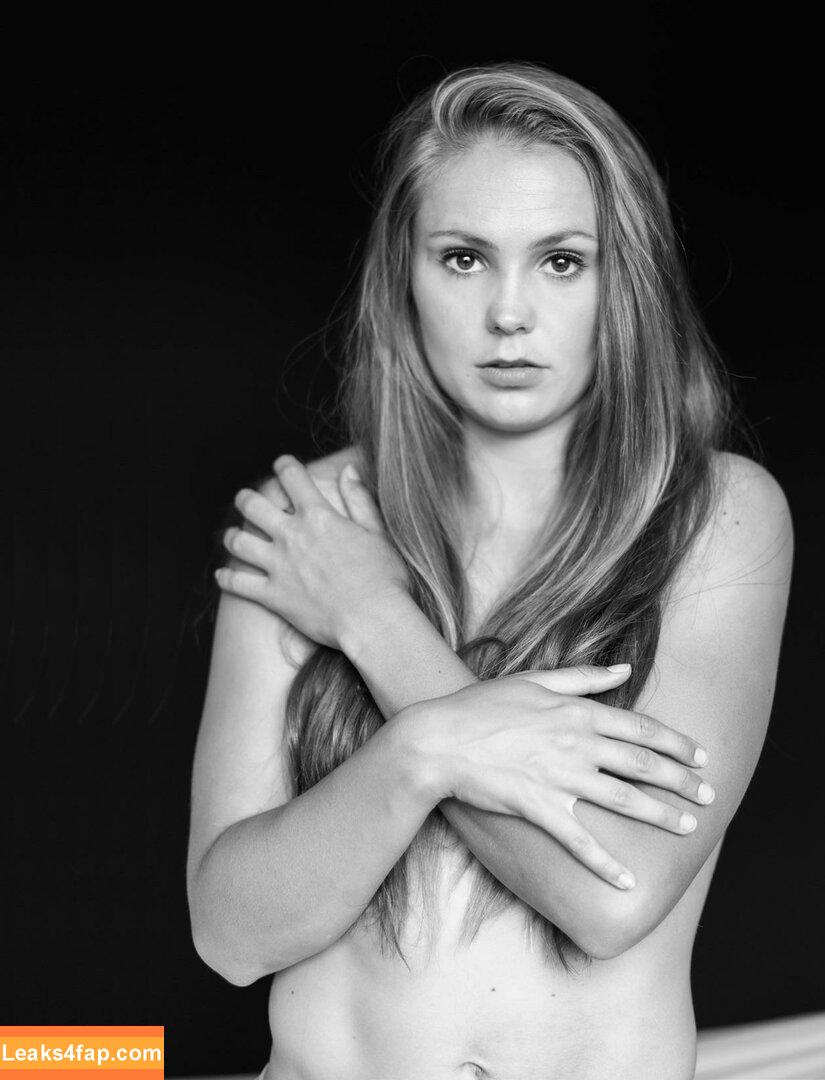 Female Football / girlsontheball / soccer players leaked photo photo #0010