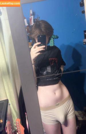 Femboy_4uu photo #0015