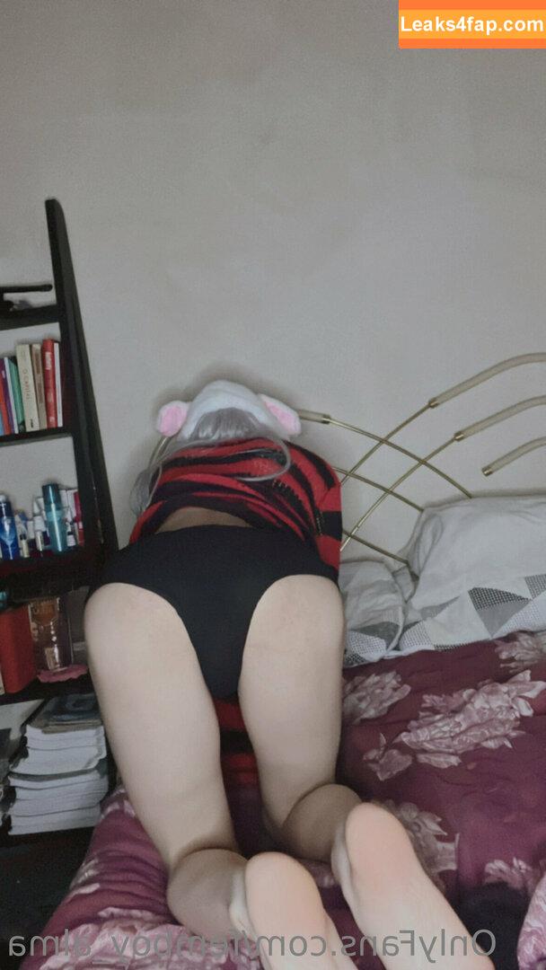 femboy_alma /  leaked photo photo #0027