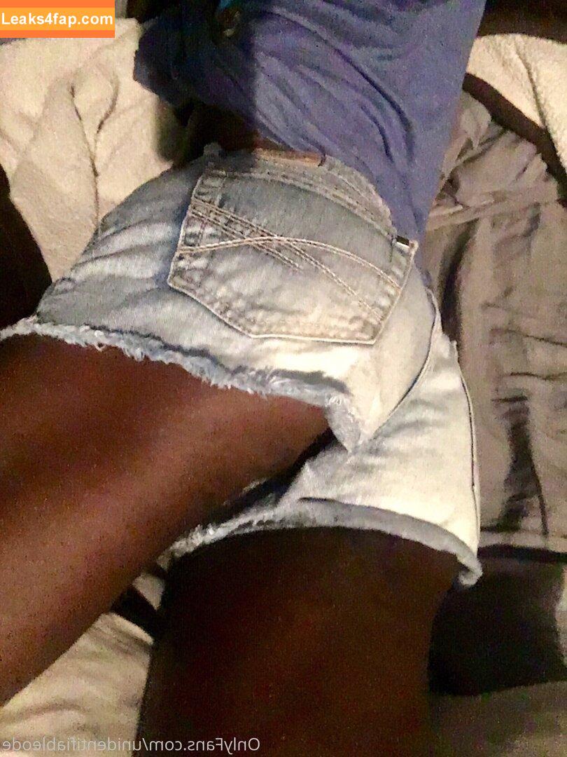 fembycait2273 /  leaked photo photo #0008
