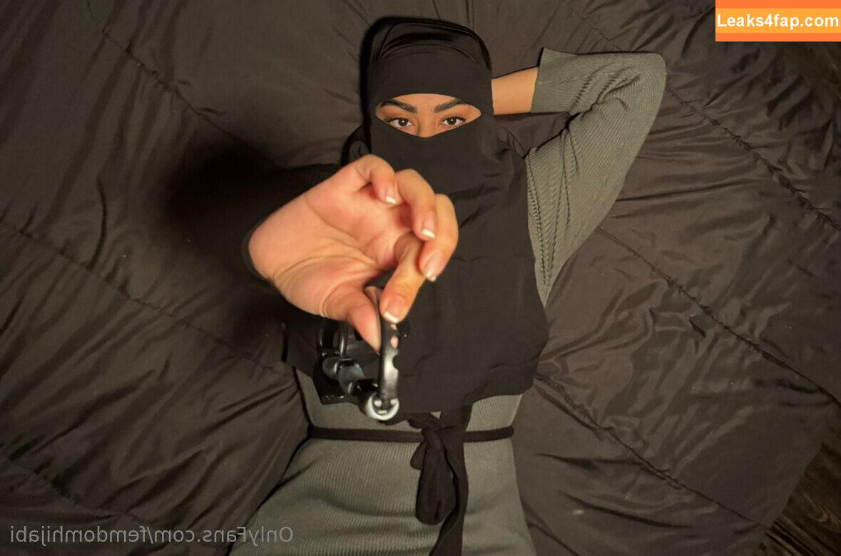 femdomhijabi / goddessniqabi leaked photo photo #0020