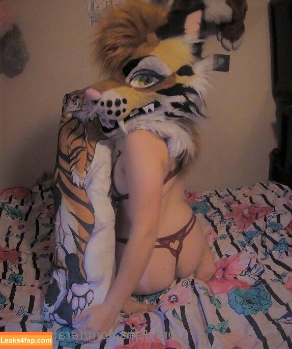 feral.tigress /  leaked photo photo #0024