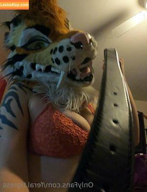 feral.tigress photo #0012