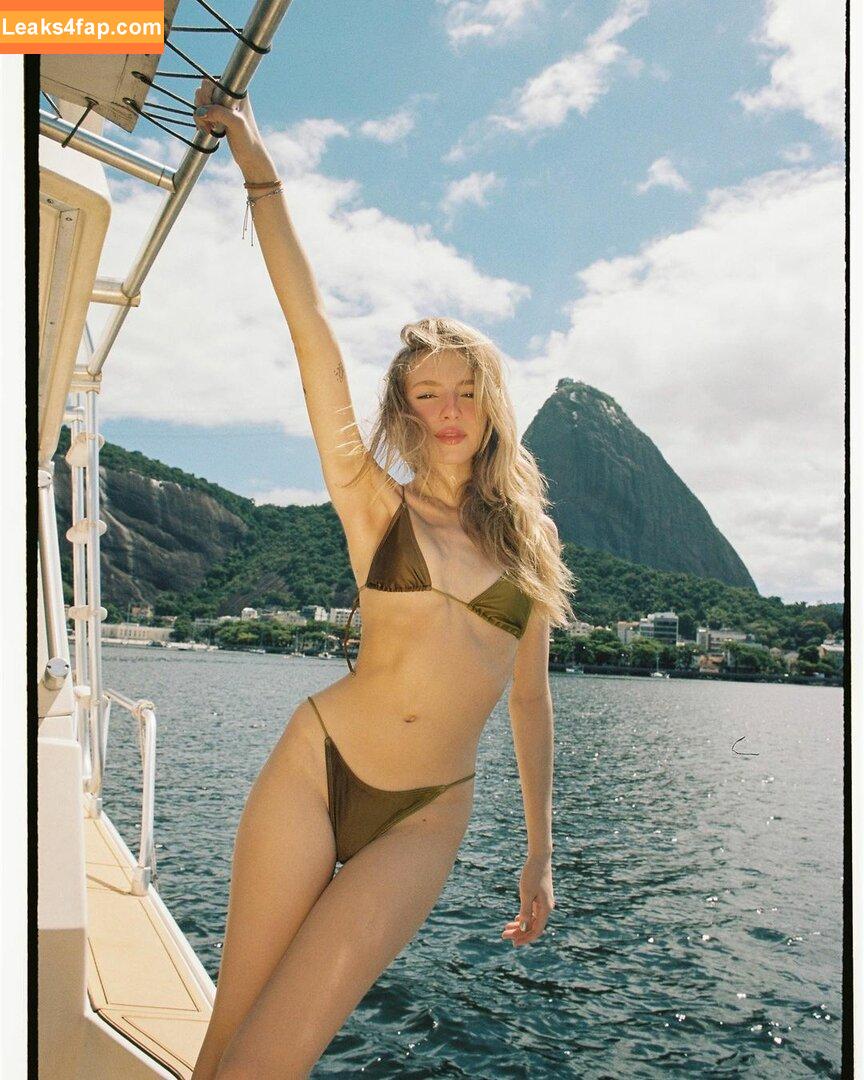 Fernanda Schneider / fefe leaked photo photo #0027