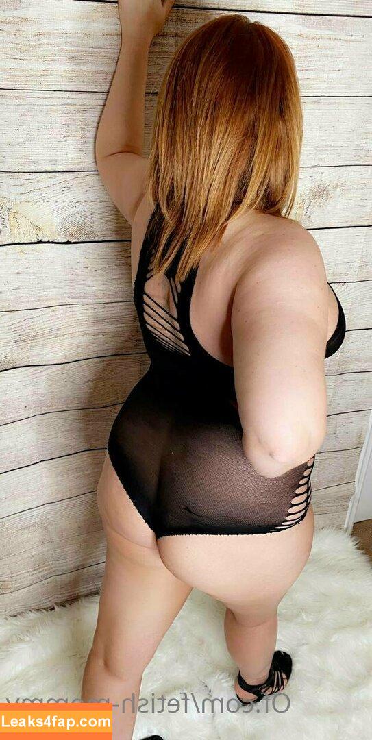fetish-mommy / mommyfeti5hservicesllc leaked photo photo #0059