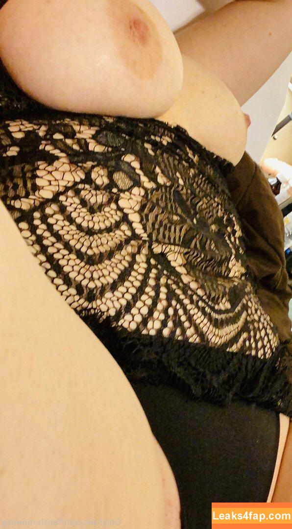 fetish-mommy / mommyfeti5hservicesllc leaked photo photo #0128