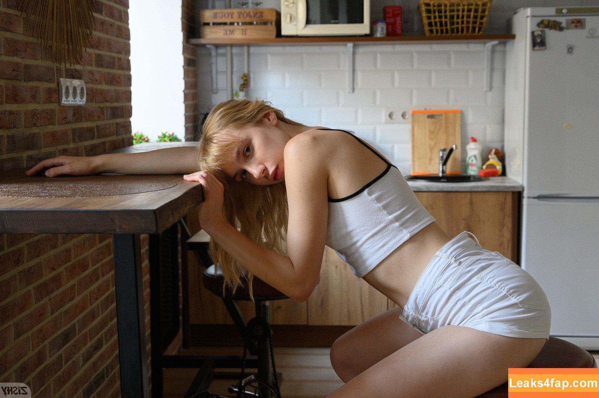 [Fetish] Puffy Nipples / puffynipplegoddess leaked photo photo #0136