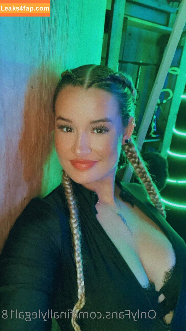 finallylegal18 / hazel_beauti leaked photo photo #0077