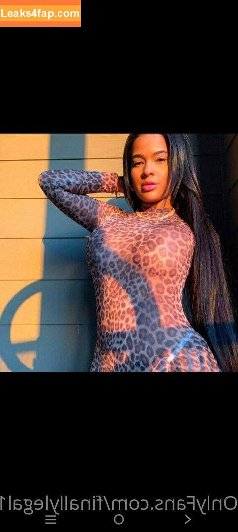 finallylegal18 / hazel_beauti leaked photo photo #0166