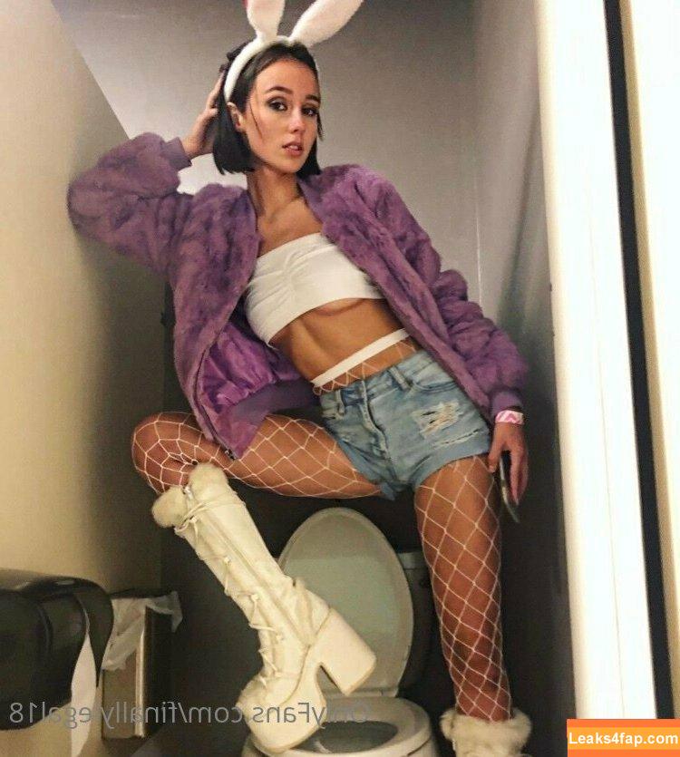 finallylegal18 / hazel_beauti leaked photo photo #0167