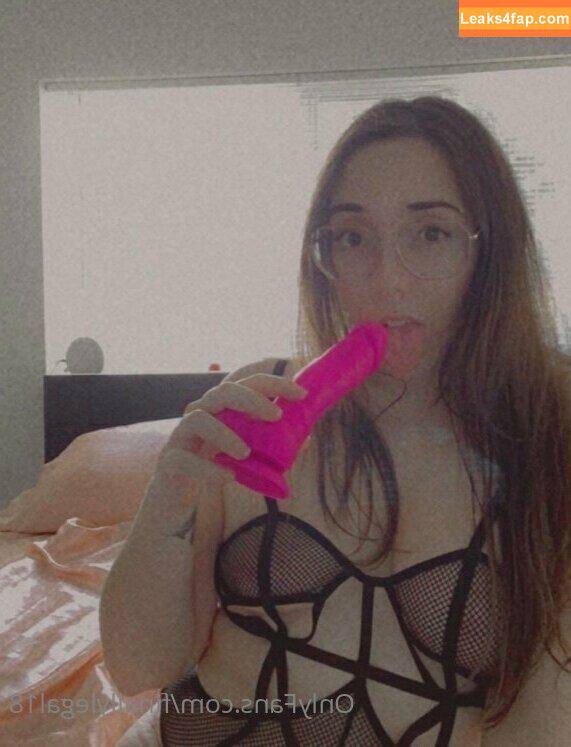 finallylegal18 / hazel_beauti leaked photo photo #0168