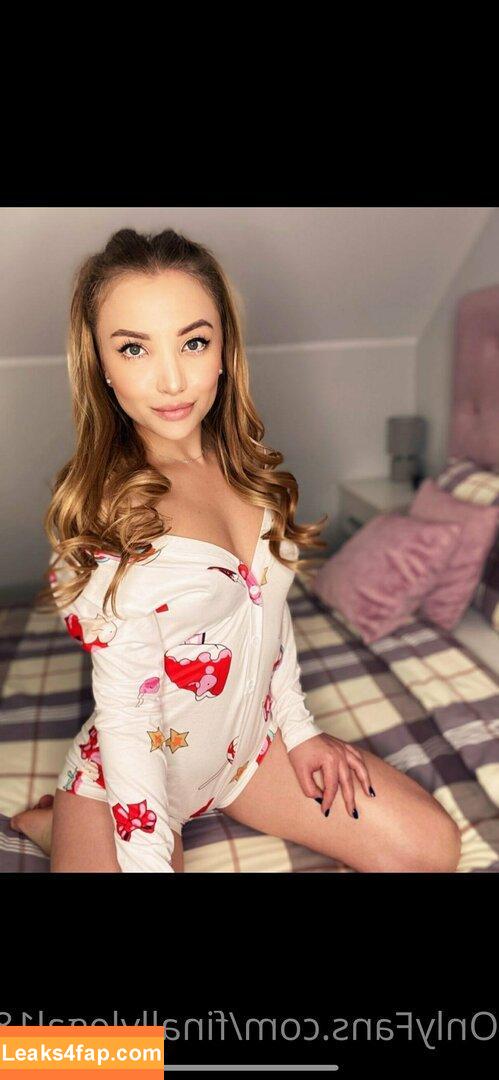 finallylegal18 / hazel_beauti leaked photo photo #0328