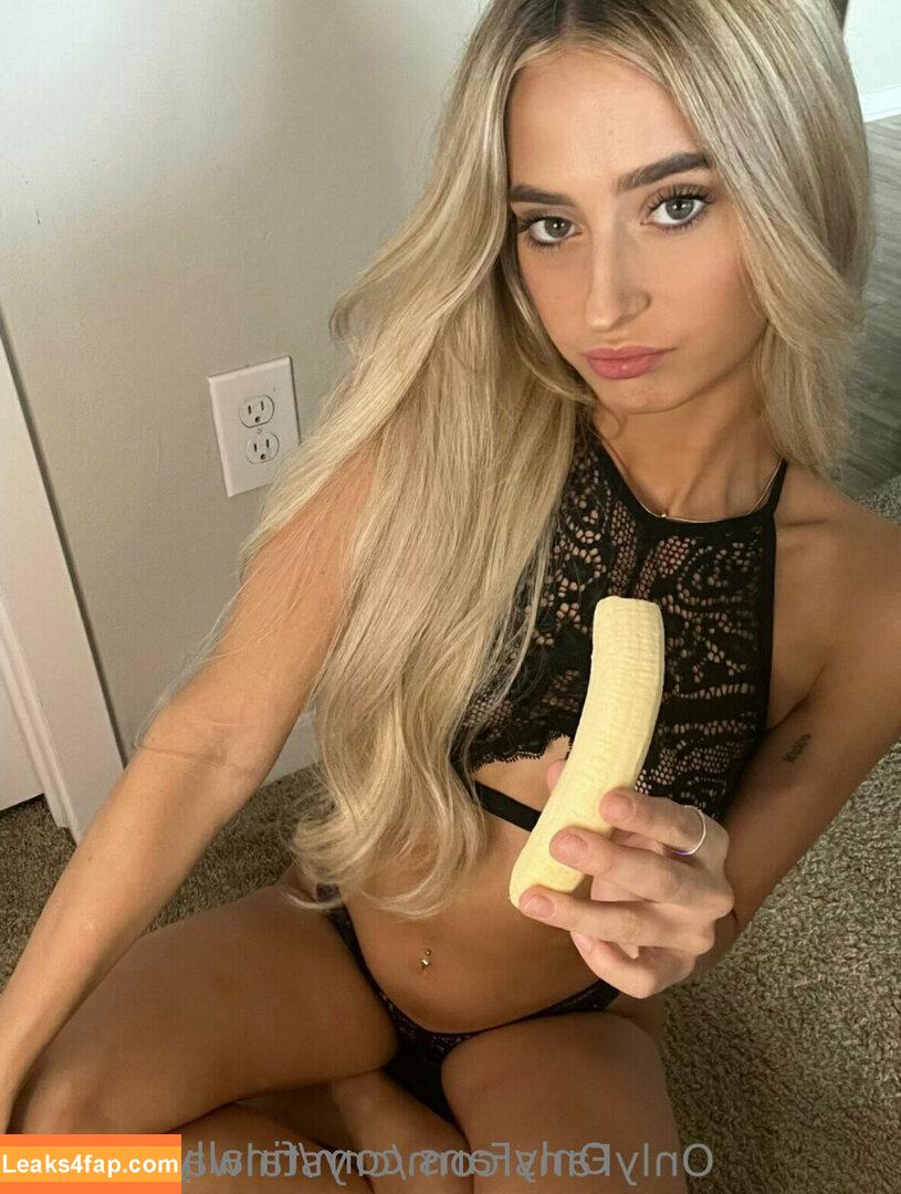 finallylegal18 / hazel_beauti leaked photo photo #0863