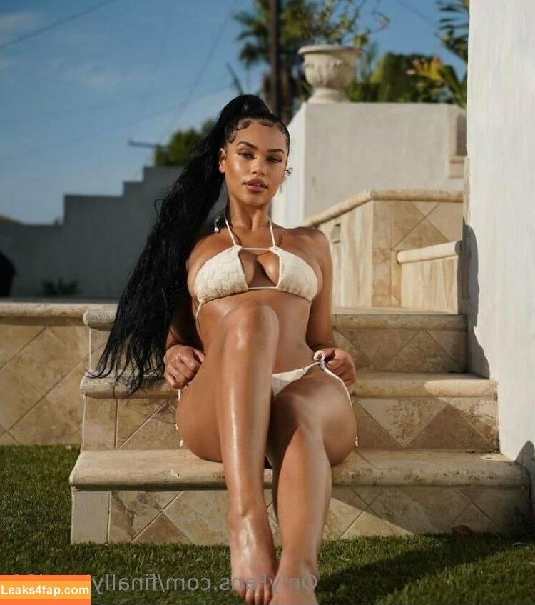 finallylegal18 / hazel_beauti leaked photo photo #0903