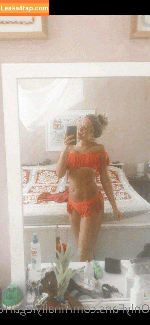 finallylegal18 / hazel_beauti leaked photo photo #0934