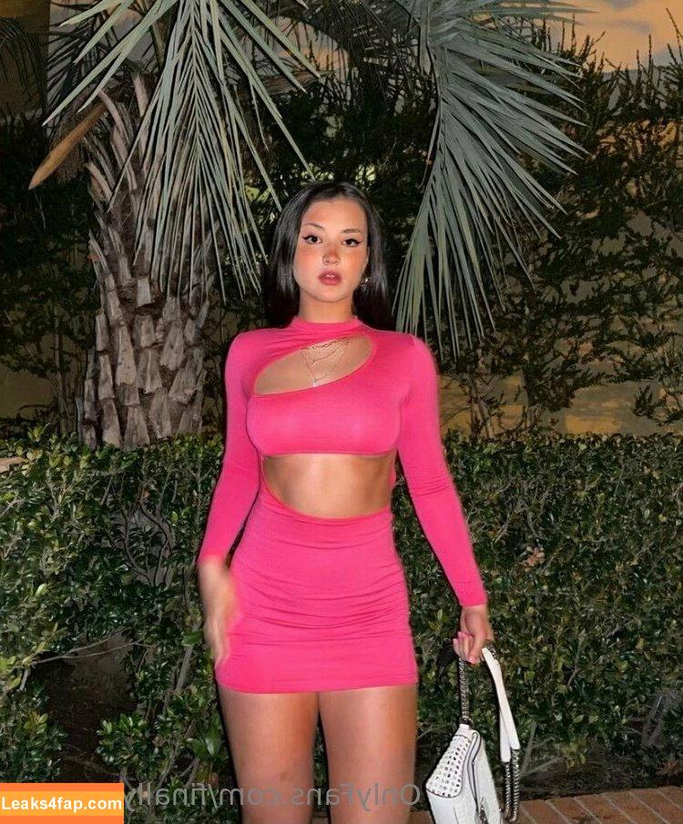 finallylegal18 / hazel_beauti leaked photo photo #0937