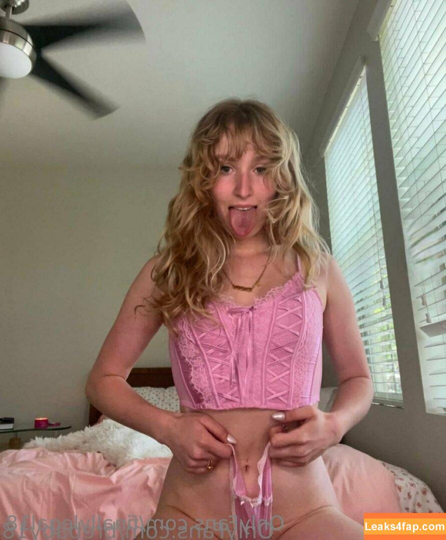 finallylegal18 / hazel_beauti leaked photo photo #1054
