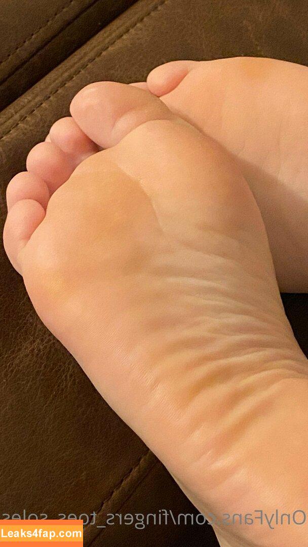 fingers_toes_soles / feet_soles leaked photo photo #0112