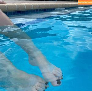 fingers_toes_soles photo #0167