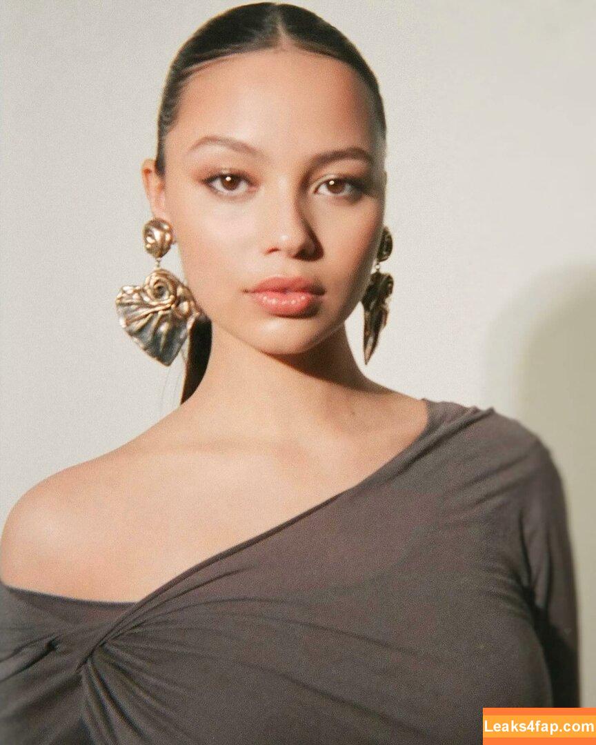 Fiona Barron / fiona.bl leaked photo photo #0104