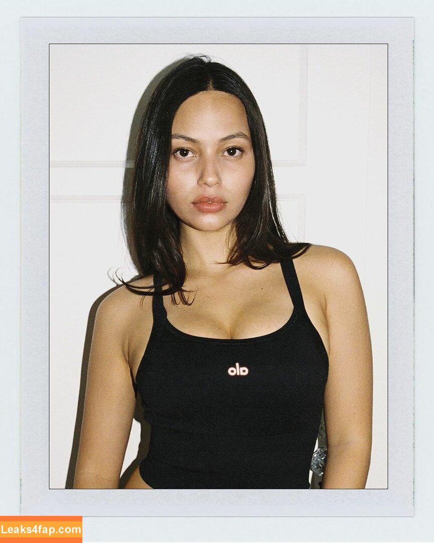 Fiona Barron / fiona.bl leaked photo photo #0404