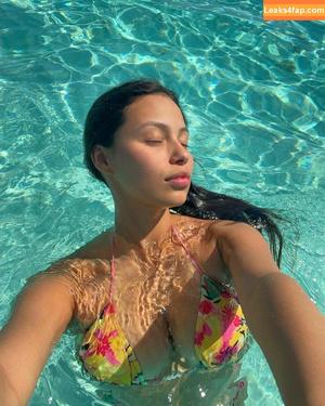 Fiona Barron photo #0035