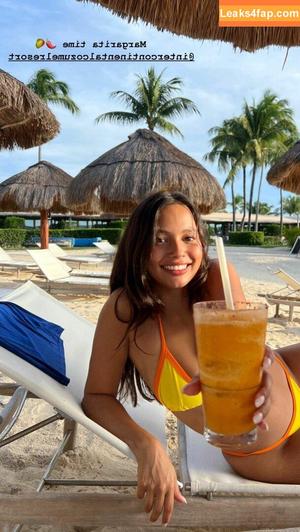 Fiona Barron photo #0075