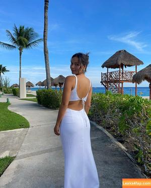 Fiona Barron photo #0077