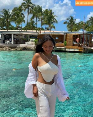 Fiona Barron photo #0080