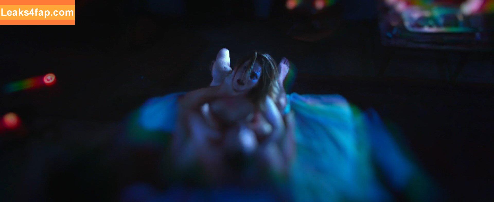 Fiona Dourif /  leaked photo photo #0009