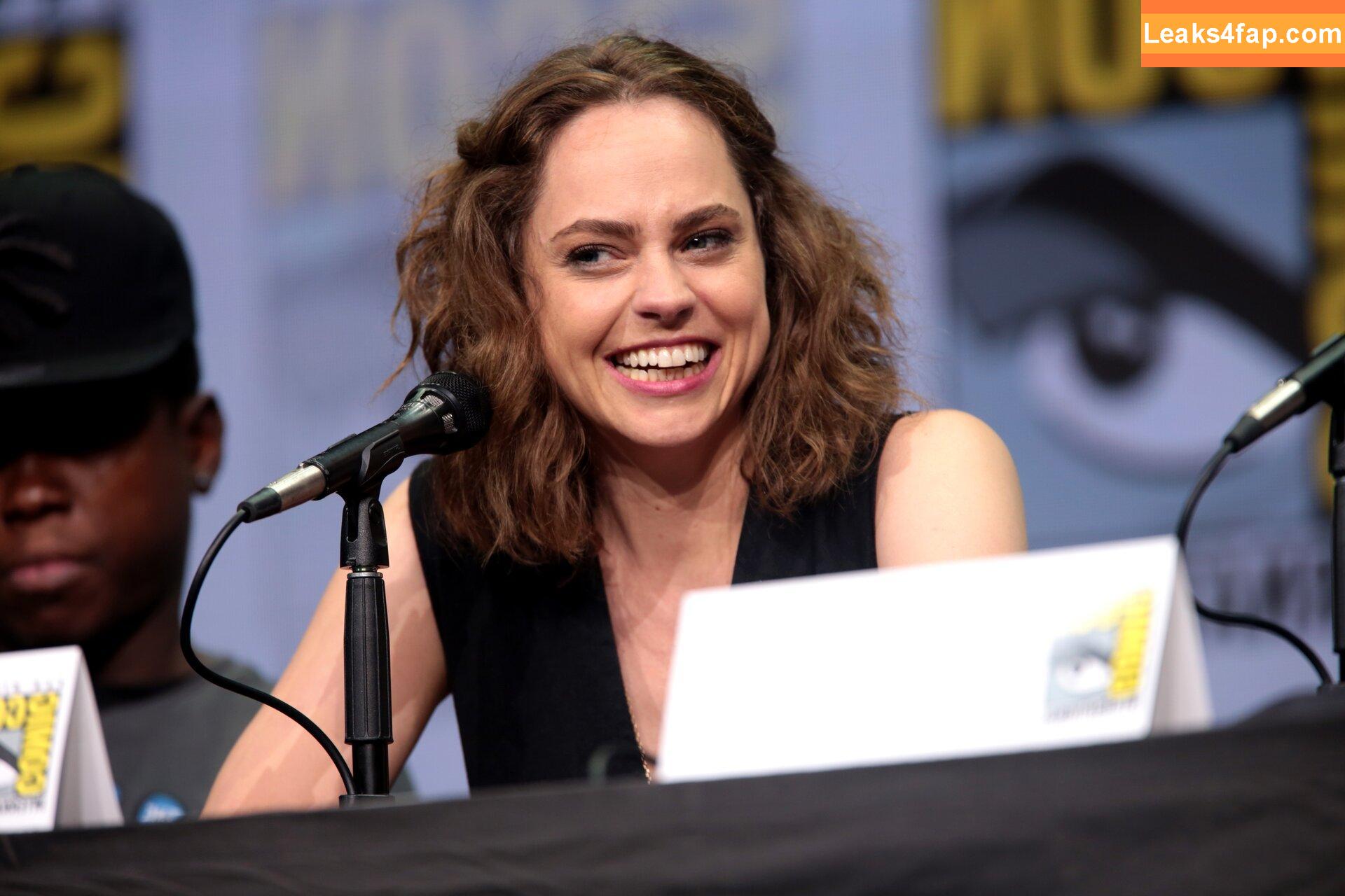 Fiona Dourif / fionadourif слитое фото фото #0026
