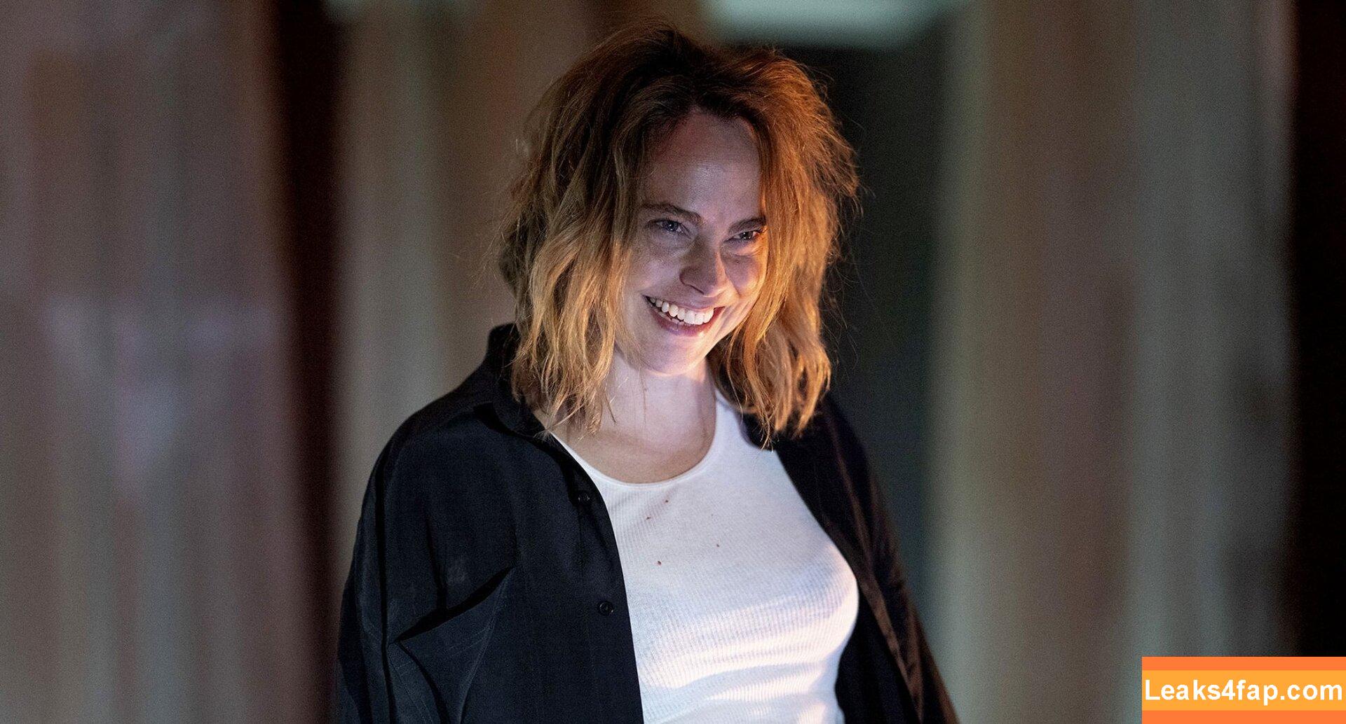 Fiona Dourif / fionadourif слитое фото фото #0027