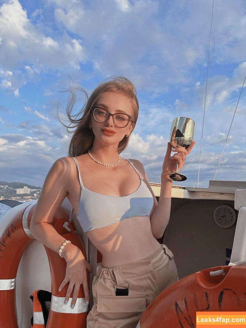 fishy.cosplay / Daria Kravets / fishy_cosplay / rionarts leaked photo photo #0540