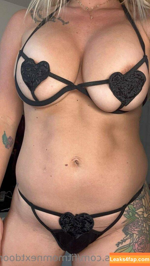 fitmomnextdoor / pomocooo leaked photo photo #0043