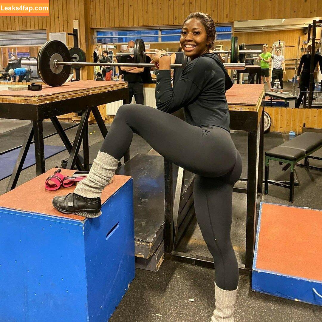 Fitness & Muscle Girls / lauramariemasse / valeria_ammirato leaked photo photo #0410