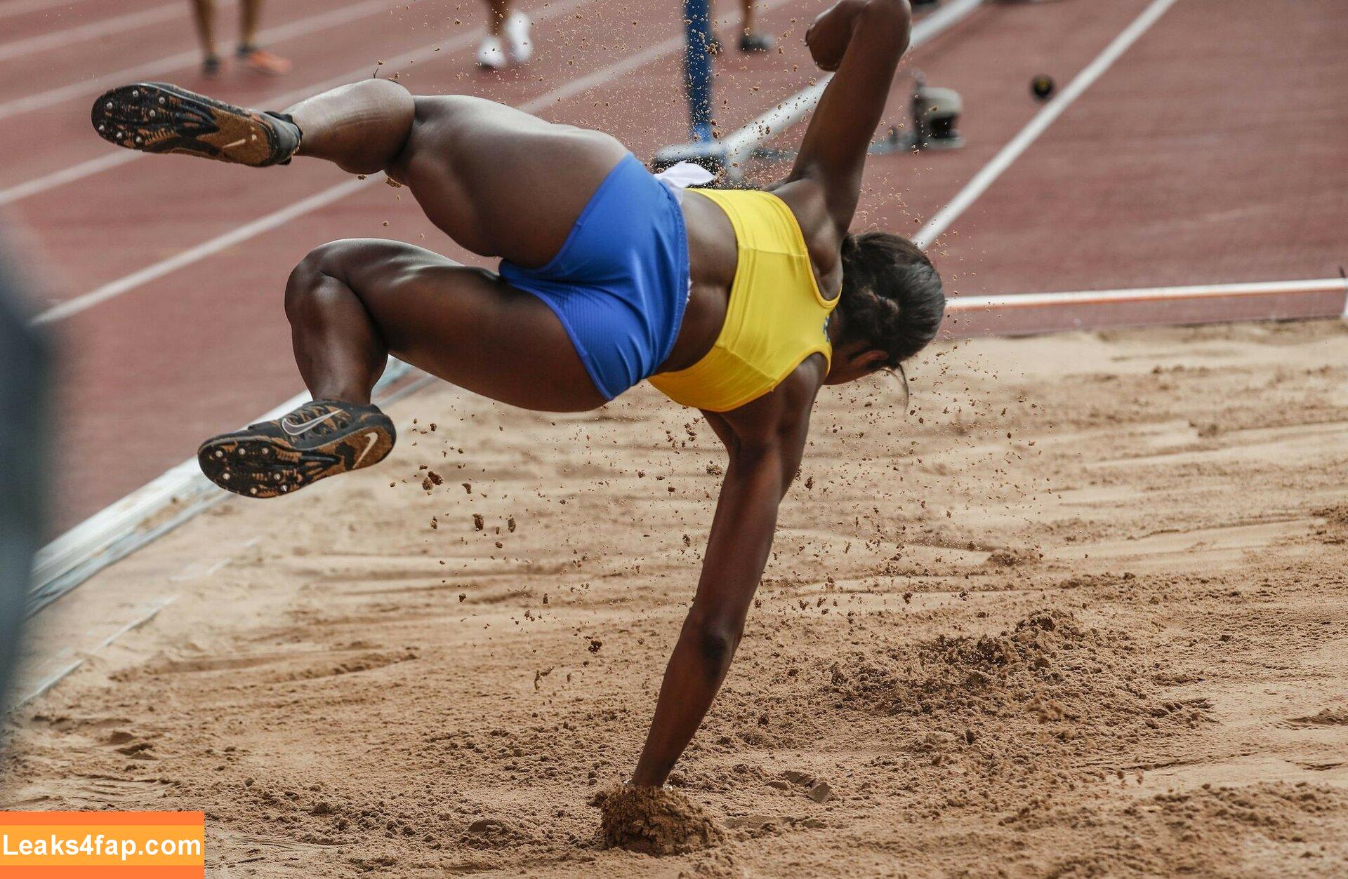 Fitness & Muscle Girls / lauramariemasse / valeria_ammirato leaked photo photo #0414