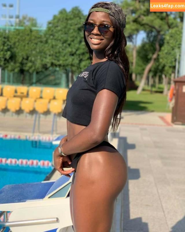 Fitness & Muscle Girls / lauramariemasse / valeria_ammirato leaked photo photo #0416