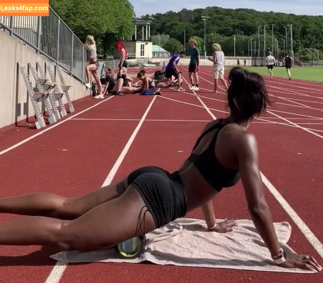 Fitness & Muscle Girls / lauramariemasse / valeria_ammirato leaked photo photo #0426