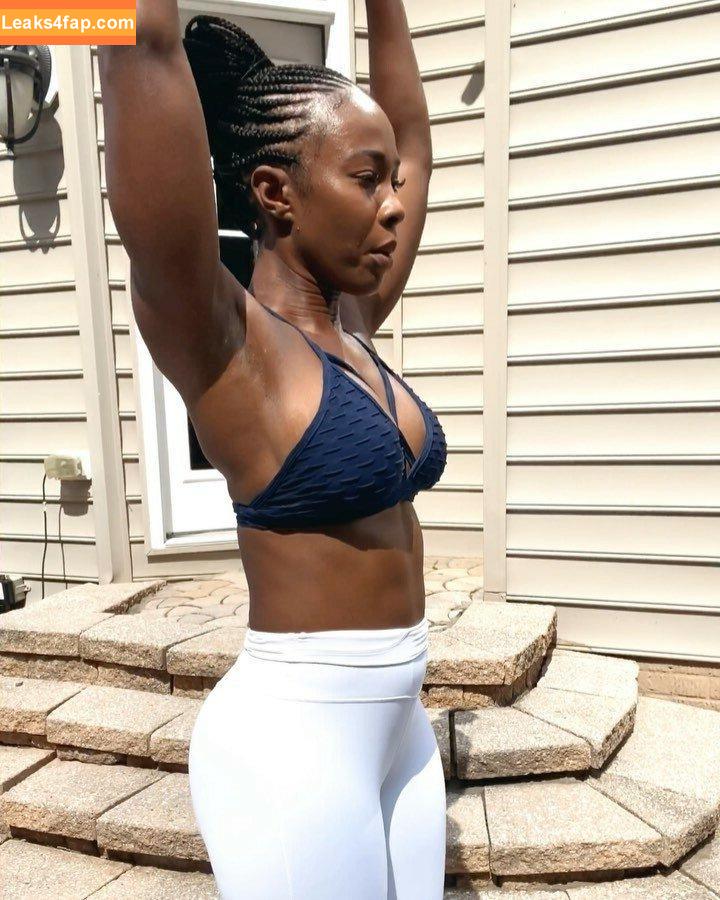 Fitness & Muscle Girls / lauramariemasse / valeria_ammirato leaked photo photo #0459