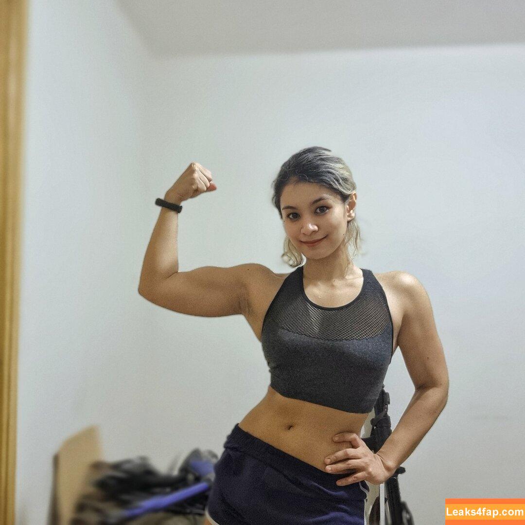 Fitness & Muscle Girls / lauramariemasse / valeria_ammirato слитое фото фото #0680