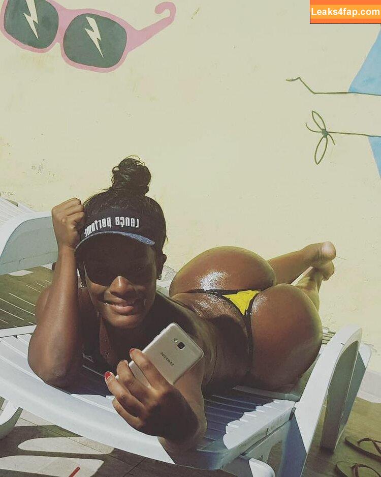 Fitness & Muscle Girls / lauramariemasse / valeria_ammirato слитое фото фото #0859