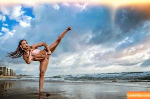 Fitness & Muscle Girls photo #0007