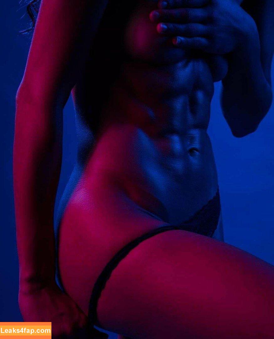 Fitness & Muscle Girls / lauramariemasse / valeria_ammirato слитое фото фото #1018