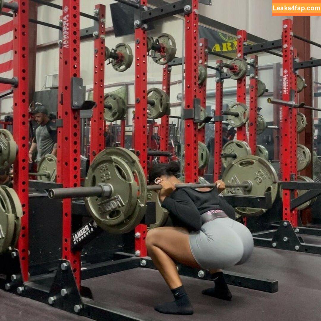 Fitness & Muscle Girls / lauramariemasse / valeria_ammirato слитое фото фото #1033