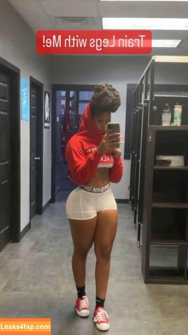 Fitness & Muscle Girls / lauramariemasse / valeria_ammirato слитое фото фото #1035