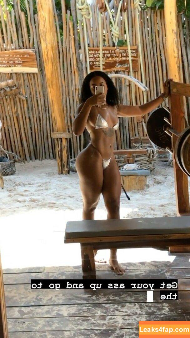 Fitness & Muscle Girls / lauramariemasse / valeria_ammirato слитое фото фото #1053