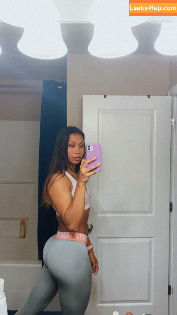 fitTiaOF / deleted her / fitwitsof leaked photo photo #0002