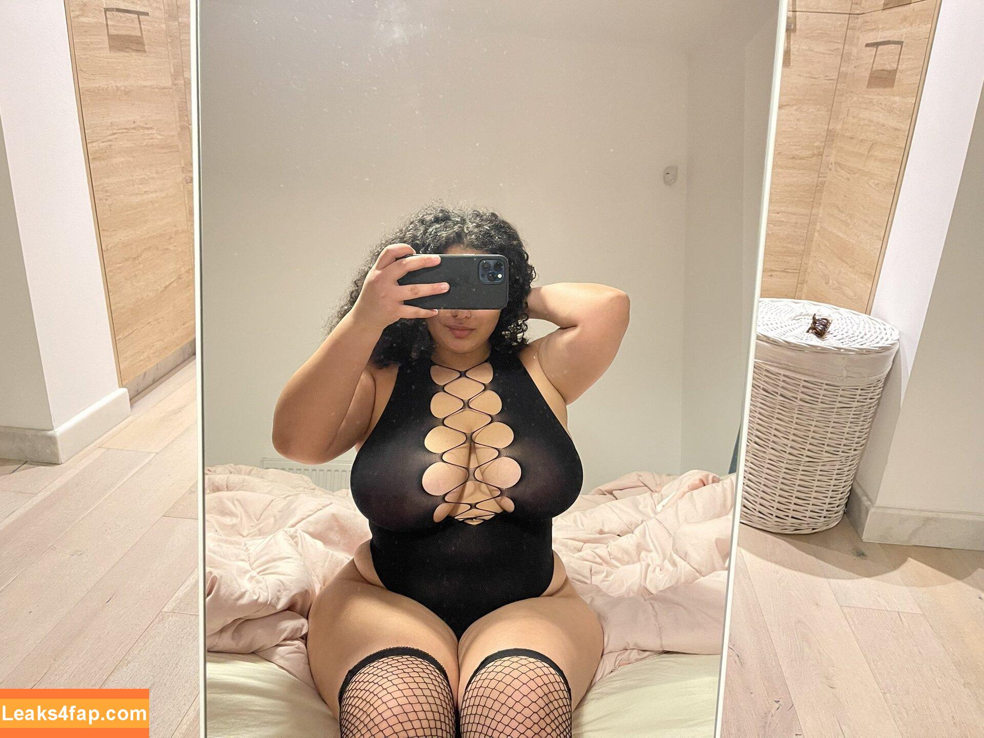 fizzyhasrizz / fizzy-rizzy leaked photo photo #0002