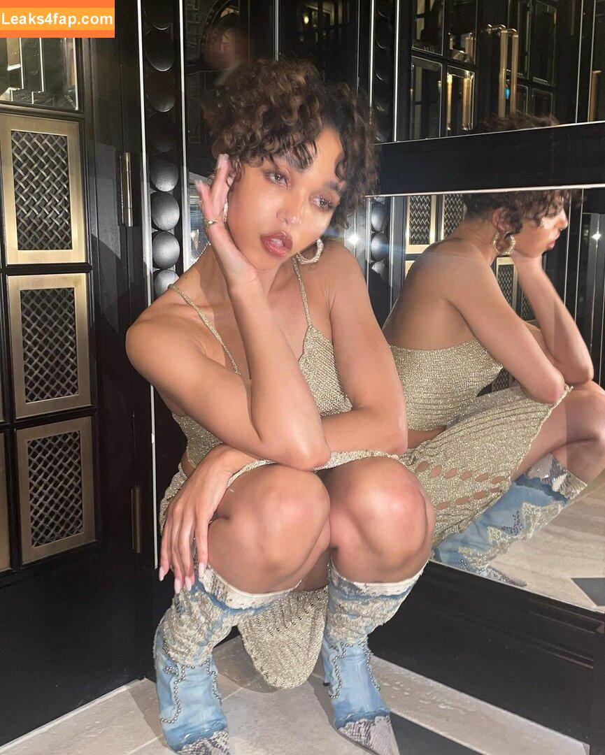 FKA Twigs / FKAtwigs / febbytwigs leaked photo photo #0021