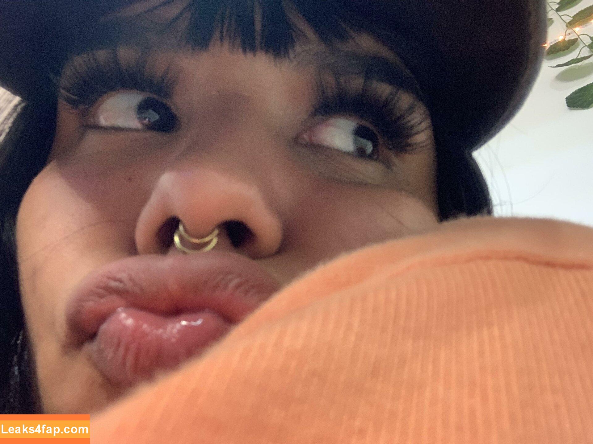 FKA Twigs / FKAtwigs / febbytwigs leaked photo photo #0048